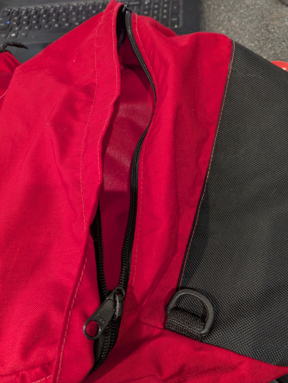 Dog Knapsack - Picture 4 of 4